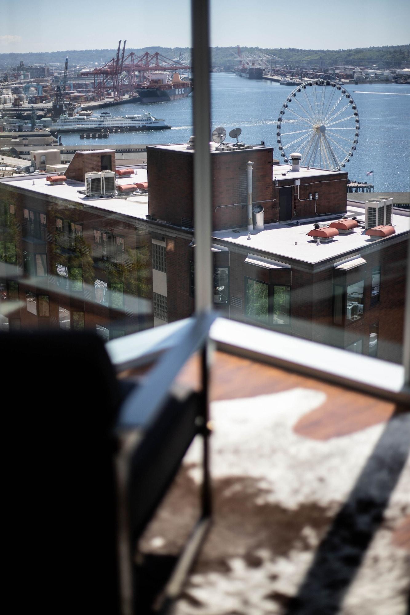 Thompson Seattle, By Hyatt Hotel Exterior photo