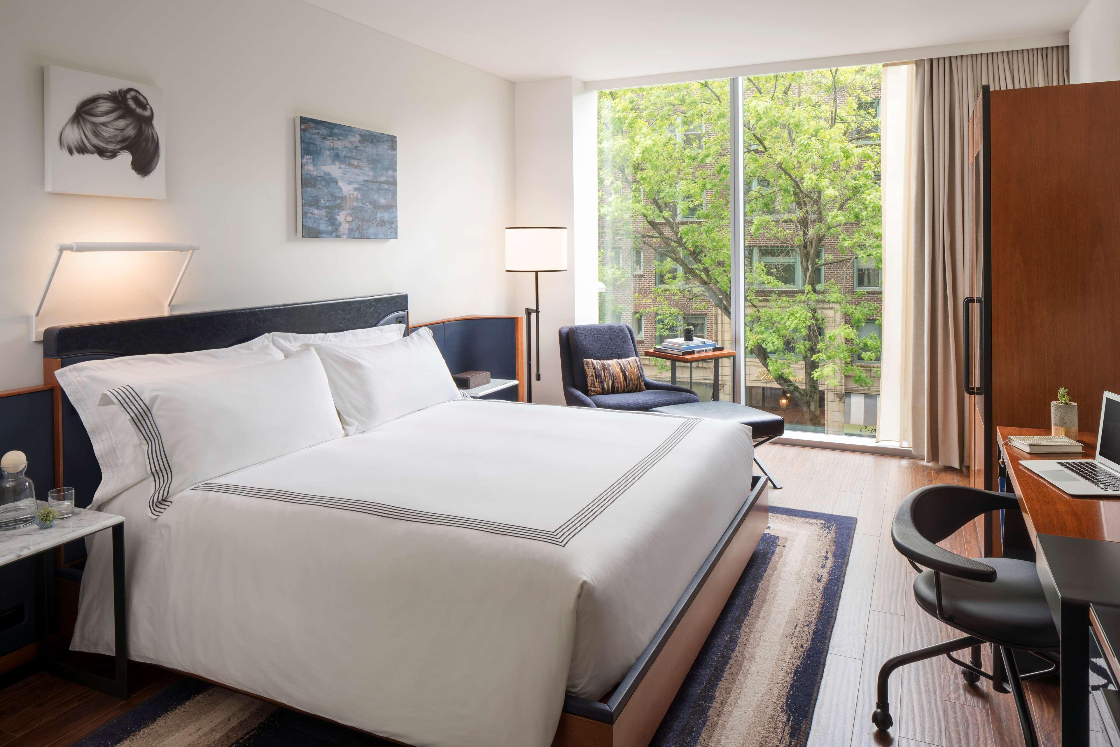 Thompson Seattle, By Hyatt Hotel Exterior photo